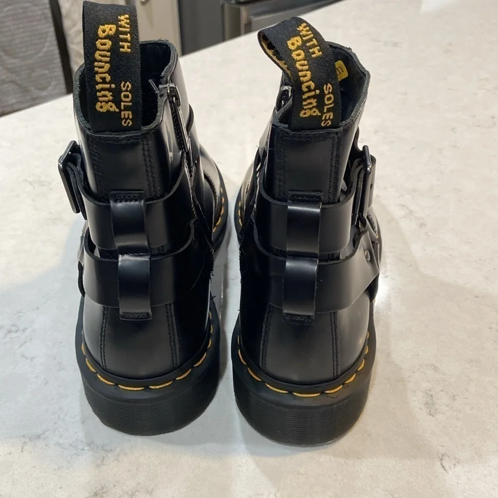 Dr. Martens Men’s SZ.9/ Women’s SZ.10 Jaimes Leather Harness Chelsea Boots NWOB